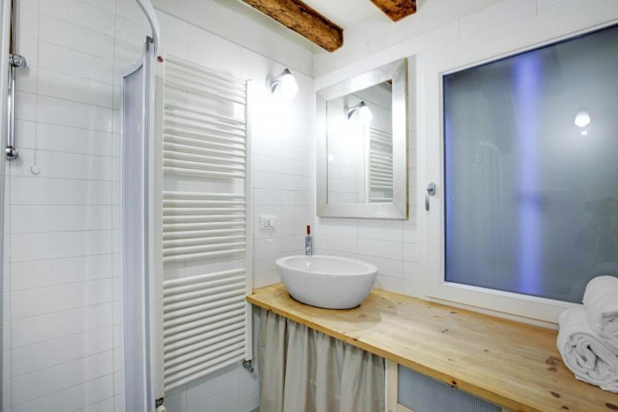 Cozy Apartment Up To 4 In Biennale Giardini By Bricola Apartments Venice Exterior photo